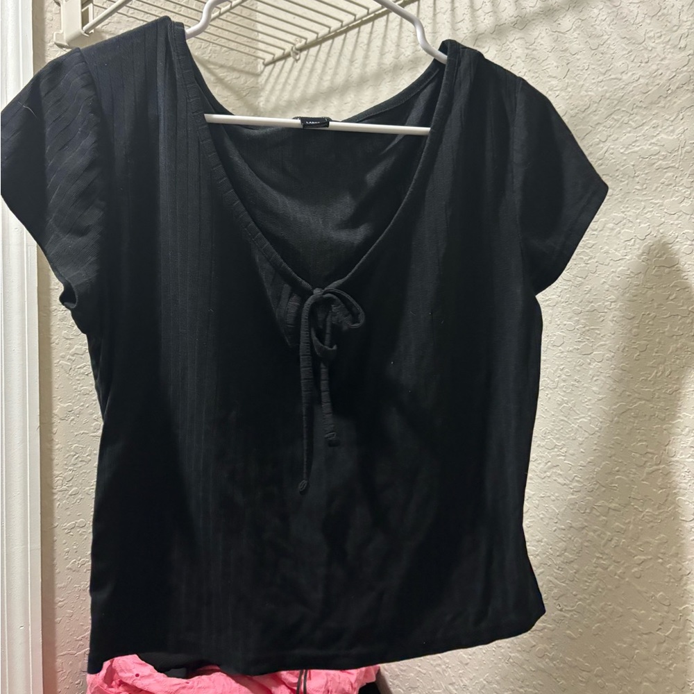 black rue 21 crop top t shirt